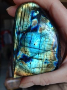 Petit bloc de labradorite