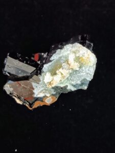 Tourmaline et opale hyaline Etats-Unis