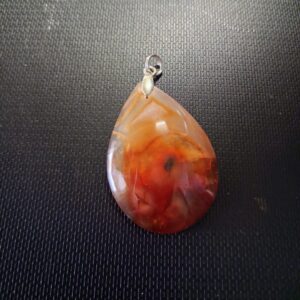 Pendentif en cornaline