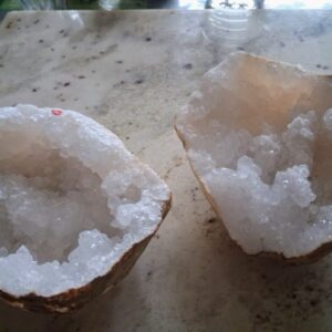 Géode de cristal de roche du Maroc